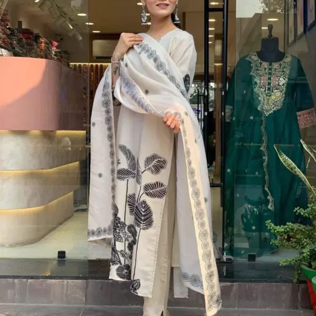 Kachiba Silk Blend Pakistani Kurta Set – Printed & Stylish